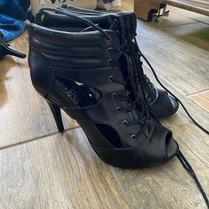 Rock and republic heels worn once